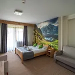 Eco Tatry Holiday& Отель Косцелиско