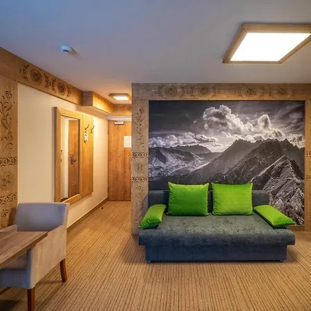 Eco Tatry Holiday& ホテル コシチェリスコ